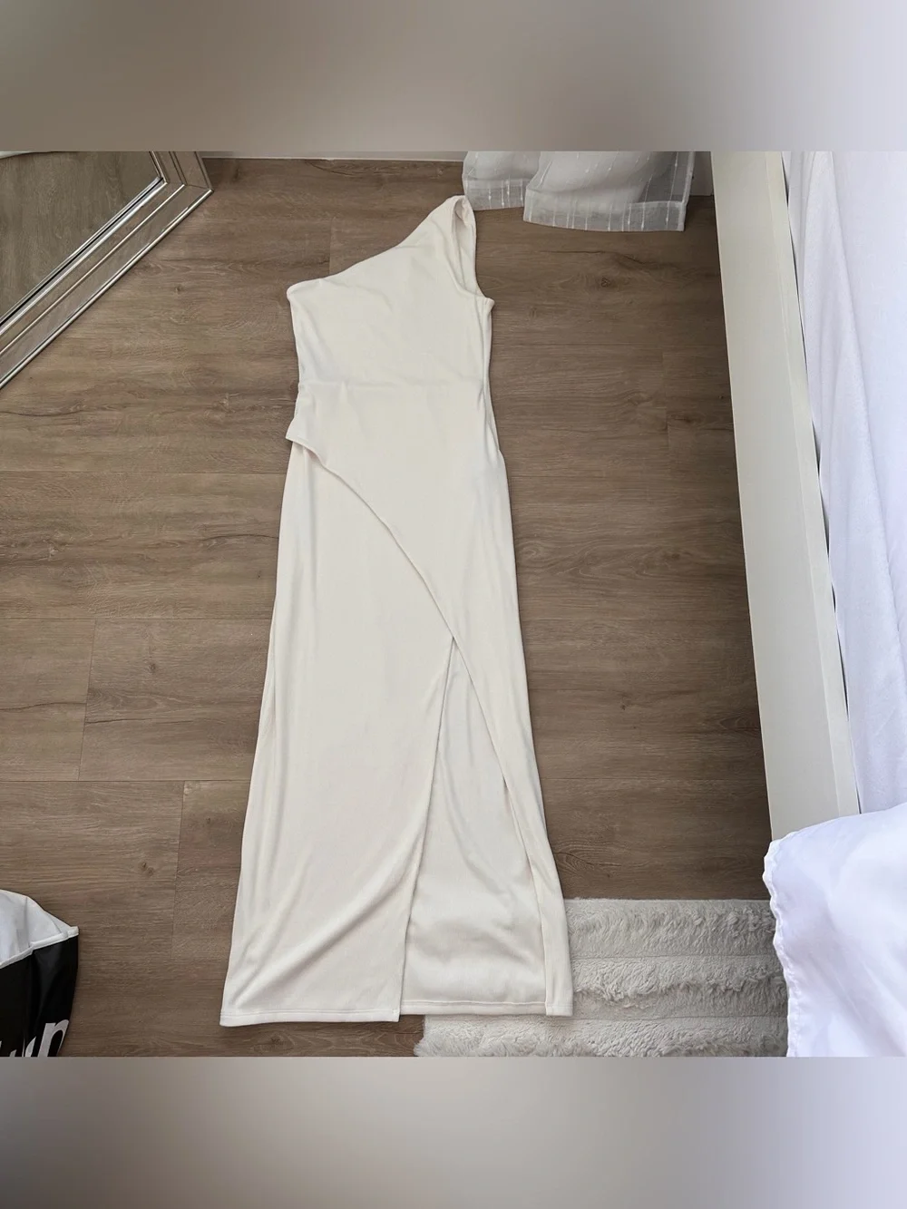 Abercrombie and Fitch White Ribbed One Shoulder Slit Dress